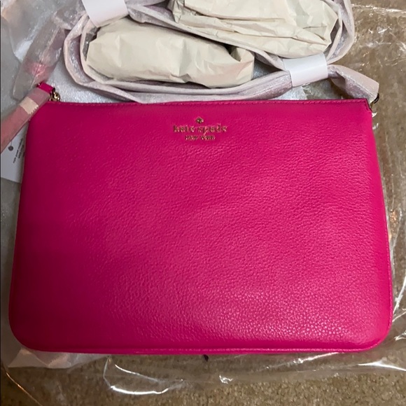 kate spade Handbags - Triple gusset Kate Spade Crossbody